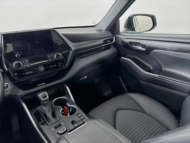 2025 Toyota Highlander XSE