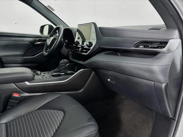 2025 Toyota Highlander XSE