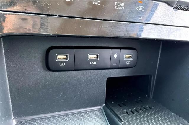 2022 Kia Carnival MPV EX