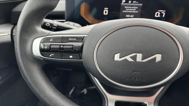 2025 Kia K5 LXS