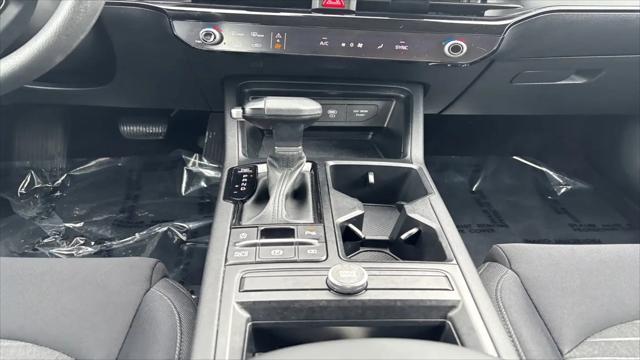 2025 Kia K5 LXS