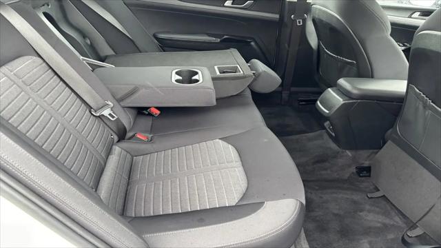 2025 Kia K5 LXS
