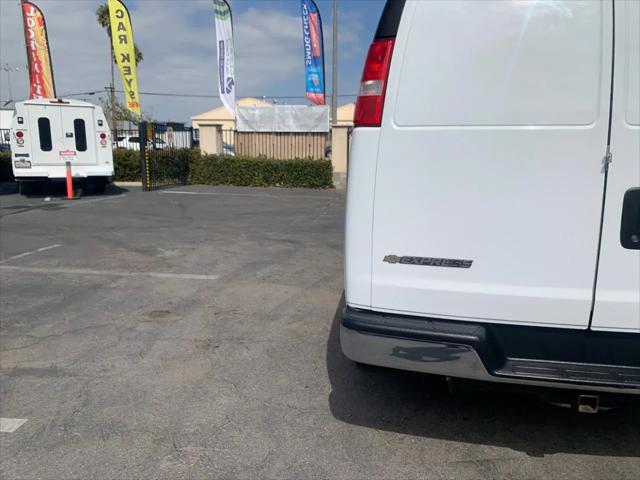 2022 Chevrolet Express Cargo Van RWD 3500 Regular Wheelbase WT