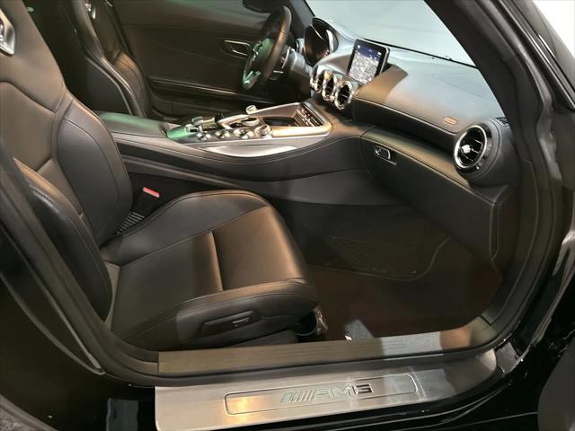 2017 Mercedes-Benz AMG GT Standard