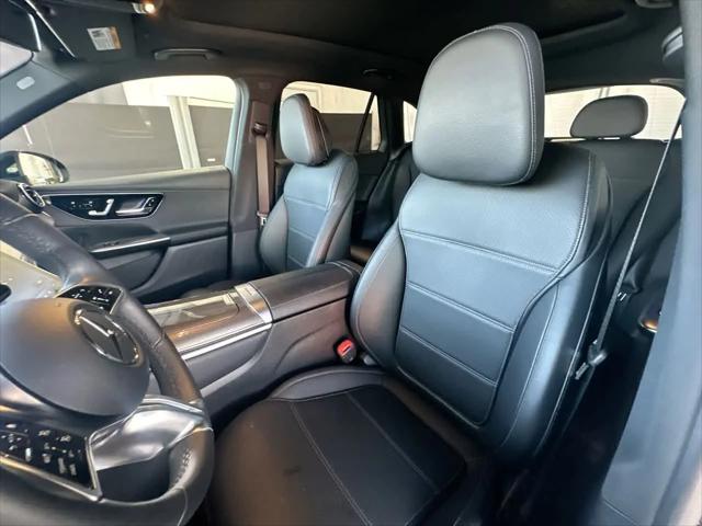 2025 Mercedes-Benz GLC SUV
