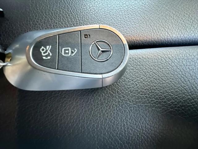 2025 Mercedes-Benz GLC SUV