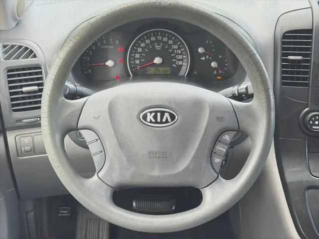 2009 Kia Sedona LX