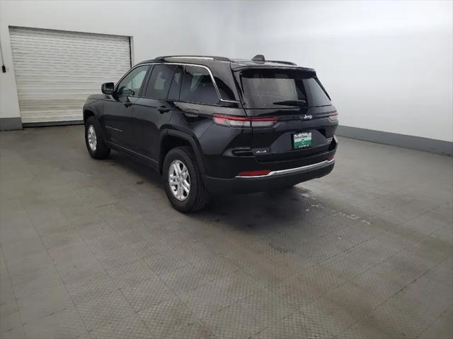 2023 Jeep Grand Cherokee Laredo 4x4