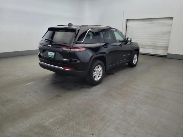 2023 Jeep Grand Cherokee Laredo 4x4