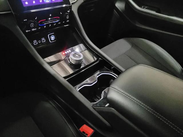 2023 Jeep Grand Cherokee Laredo 4x4