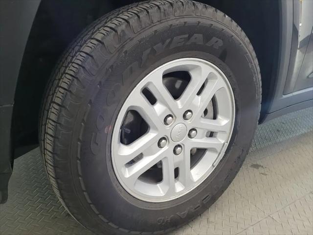 2023 Jeep Grand Cherokee Laredo 4x4