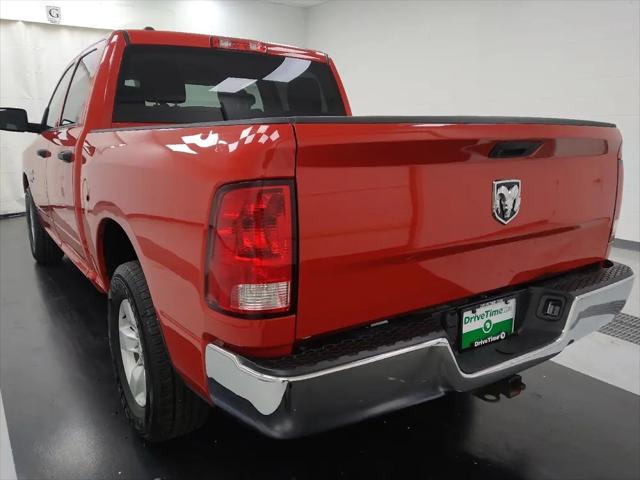2022 Ram 1500 Classic SLT Crew Cab 4x2 5'7" Box