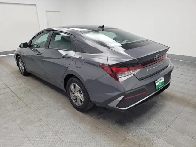 2025 Hyundai Elantra SE