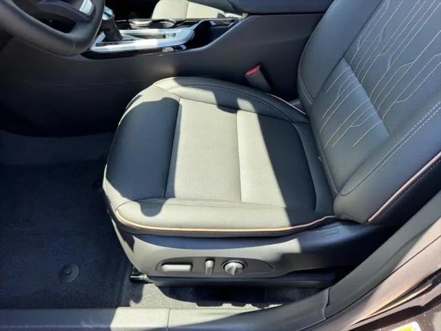2026 Buick NV Avenir FWD