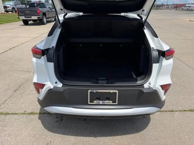 2026 Buick NV Preferred FWD