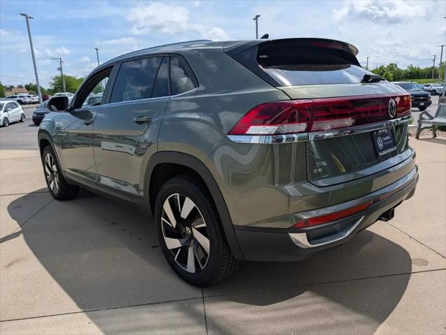 2026 Volkswagen Atlas Cross Sport SE with Technology