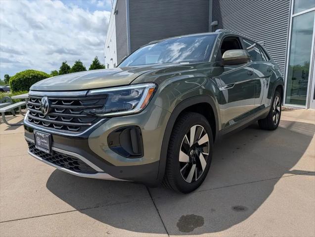 2026 Volkswagen Atlas Cross Sport SE with Technology