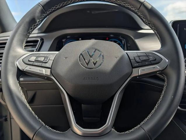 2026 Volkswagen Atlas Cross Sport SE with Technology