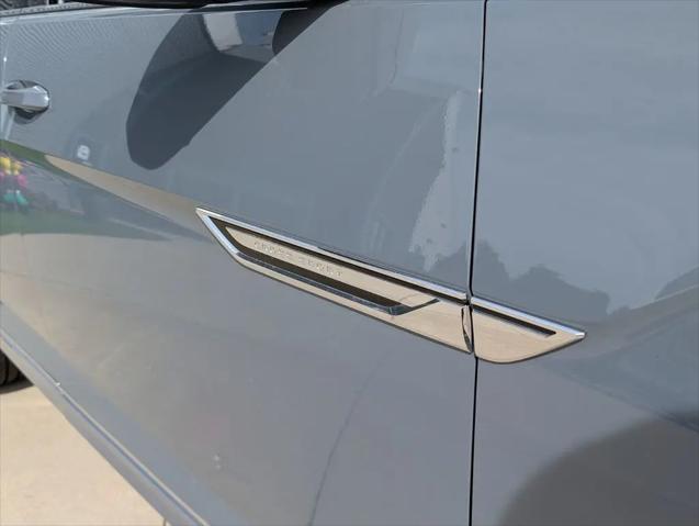 2026 Volkswagen Atlas Cross Sport SEL Premium R-Line
