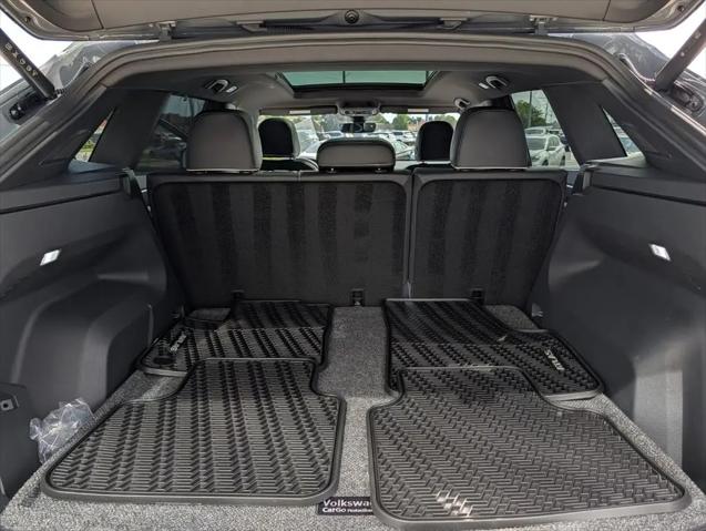 2026 Volkswagen Atlas Cross Sport SEL Premium R-Line