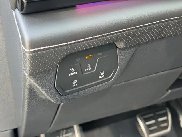 2026 Volkswagen Atlas Cross Sport SEL Premium R-Line