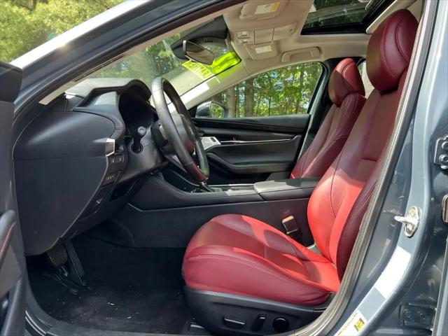 2022 Mazda Mazda3 Carbon Edition