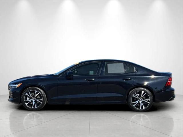2024 Volvo S60 B5 Core Dark Theme