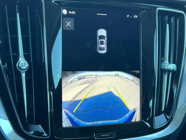 2024 Volvo S60 B5 Core Dark Theme