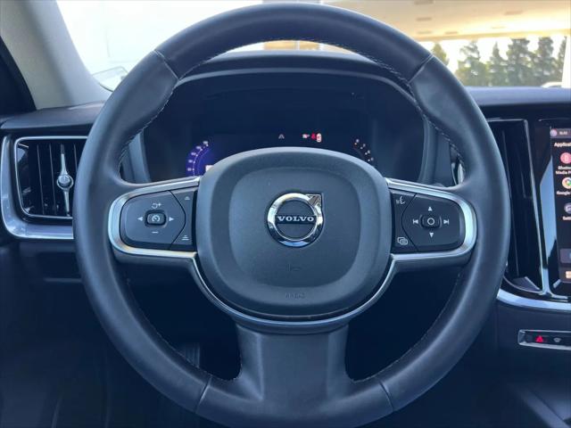 2024 Volvo S60 B5 Core Dark Theme