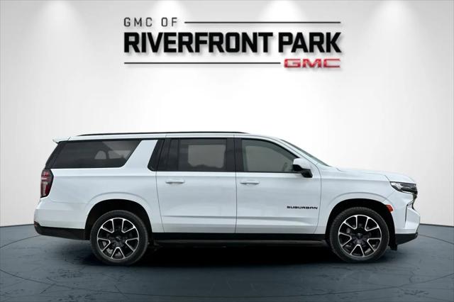 2021 Chevrolet Suburban 4WD RST