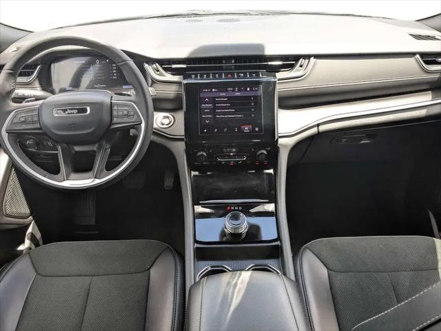 2025 Jeep Grand Cherokee Altitude 4x4