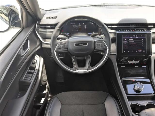 2025 Jeep Grand Cherokee Altitude 4x4