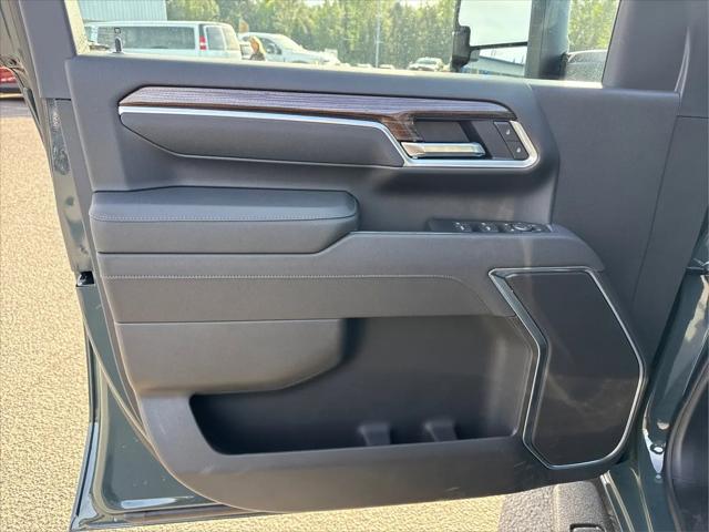 2026 Chevrolet Silverado 2500HD Crew Cab, Standard Bed, LT, 4WD