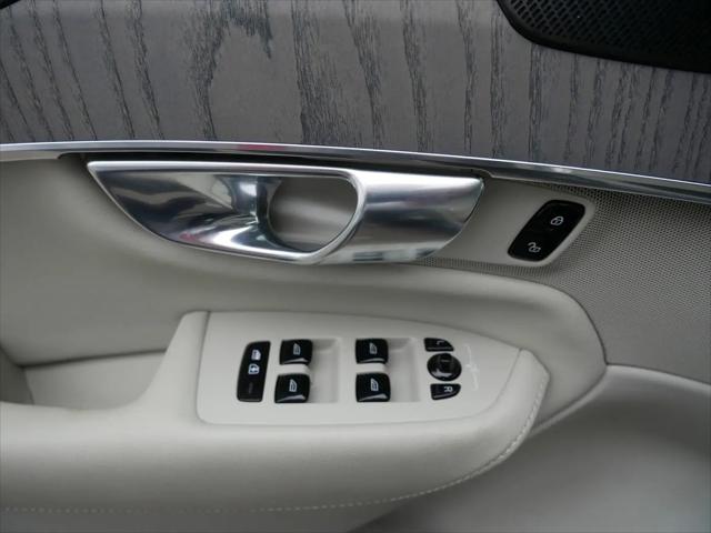 2025 Volvo XC90 B6 Ultra
