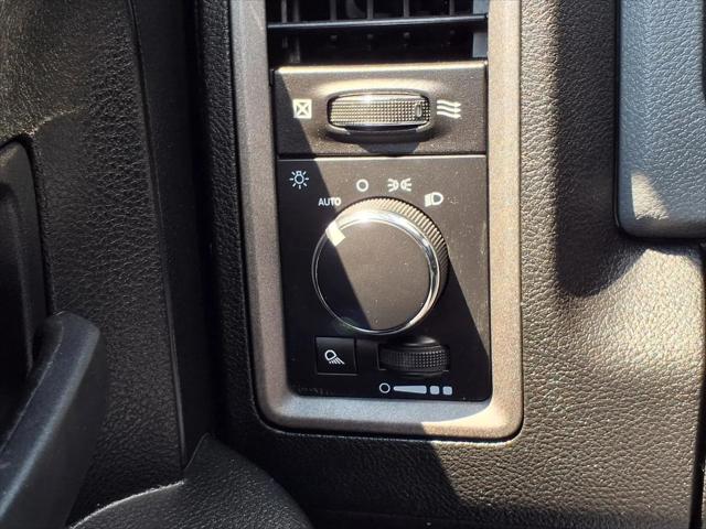 2019 Ram 1500 Classic Tradesman Crew Cab 4x4 5'7" Box