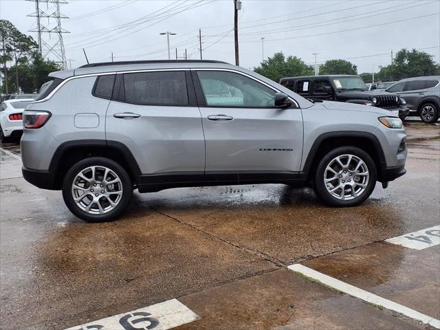 2022 Jeep Compass Latitude Lux 4x4