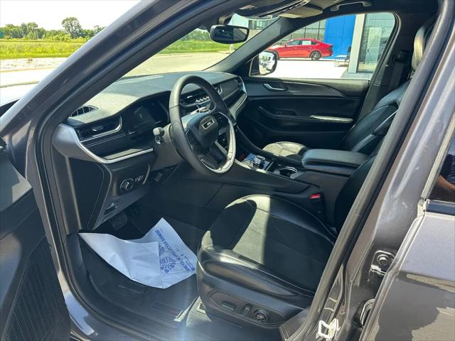 2024 Jeep Grand Cherokee L Altitude 4x4