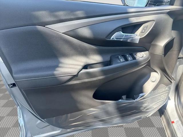 2026 Buick NV Avenir FWD