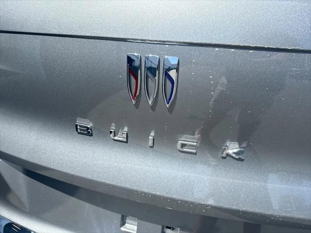 2026 Buick NV Avenir FWD