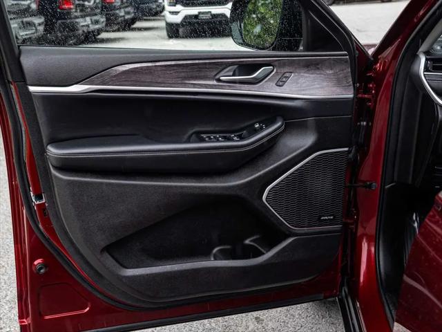 2022 Jeep Grand Cherokee L Limited 4x4