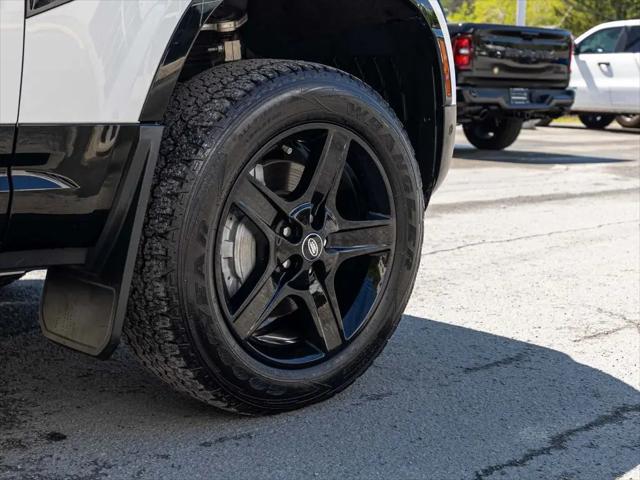 2023 Land Rover Defender 110 X-Dynamic SE