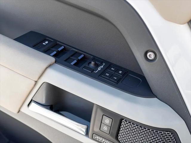 2023 Land Rover Defender 110 X-Dynamic SE