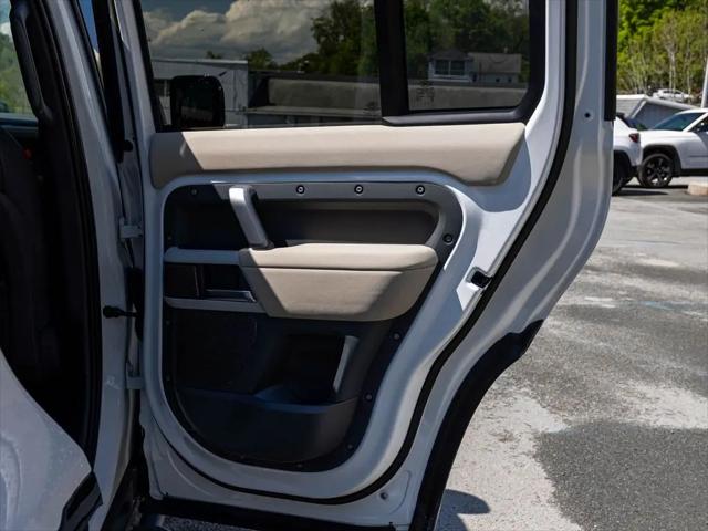 2023 Land Rover Defender 110 X-Dynamic SE