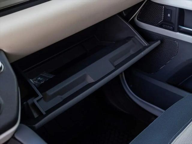 2023 Land Rover Defender 110 X-Dynamic SE