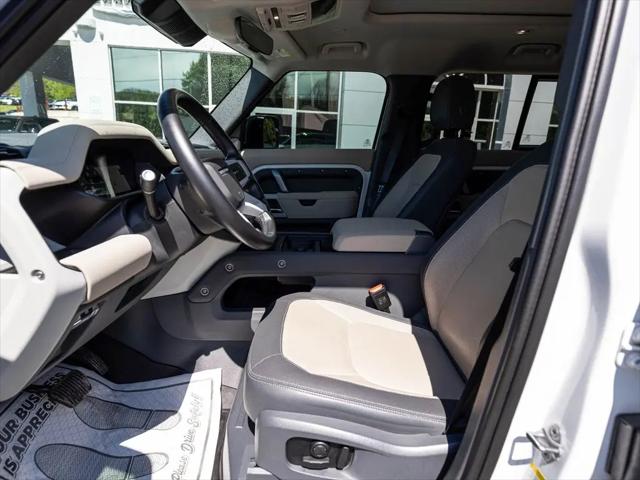 2023 Land Rover Defender 110 X-Dynamic SE