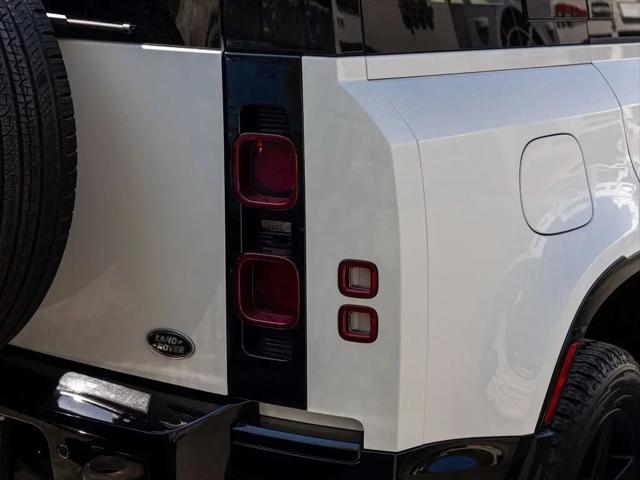 2023 Land Rover Defender 110 X-Dynamic SE