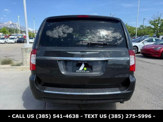 2012 Chrysler Town & Country Touring-L