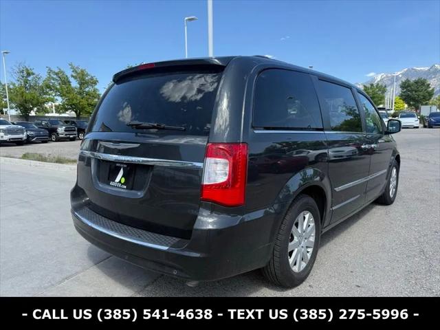 2012 Chrysler Town & Country Touring-L