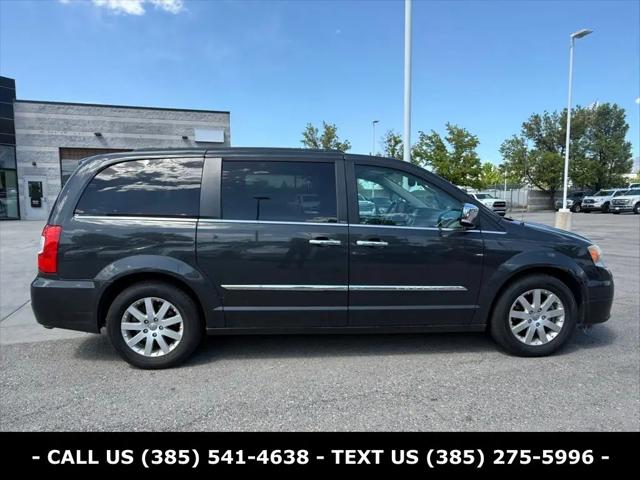2012 Chrysler Town & Country Touring-L