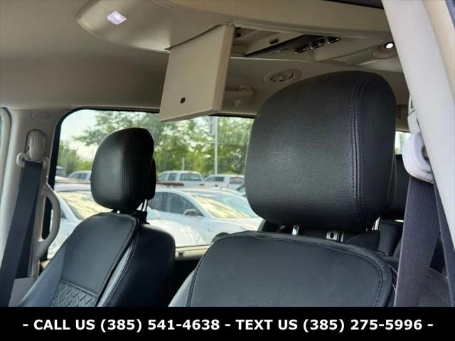 2012 Chrysler Town & Country Touring-L